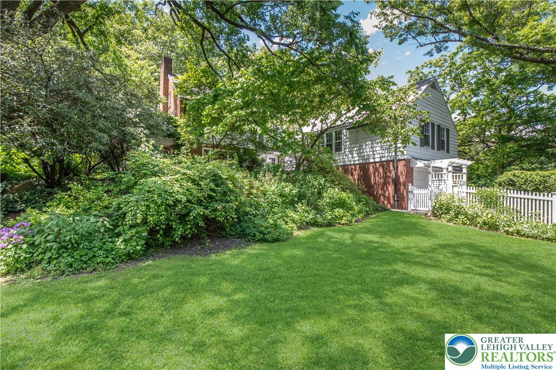 1942 Sycamore Street Bethlehem, PA 18017 - Photo 69 of 74