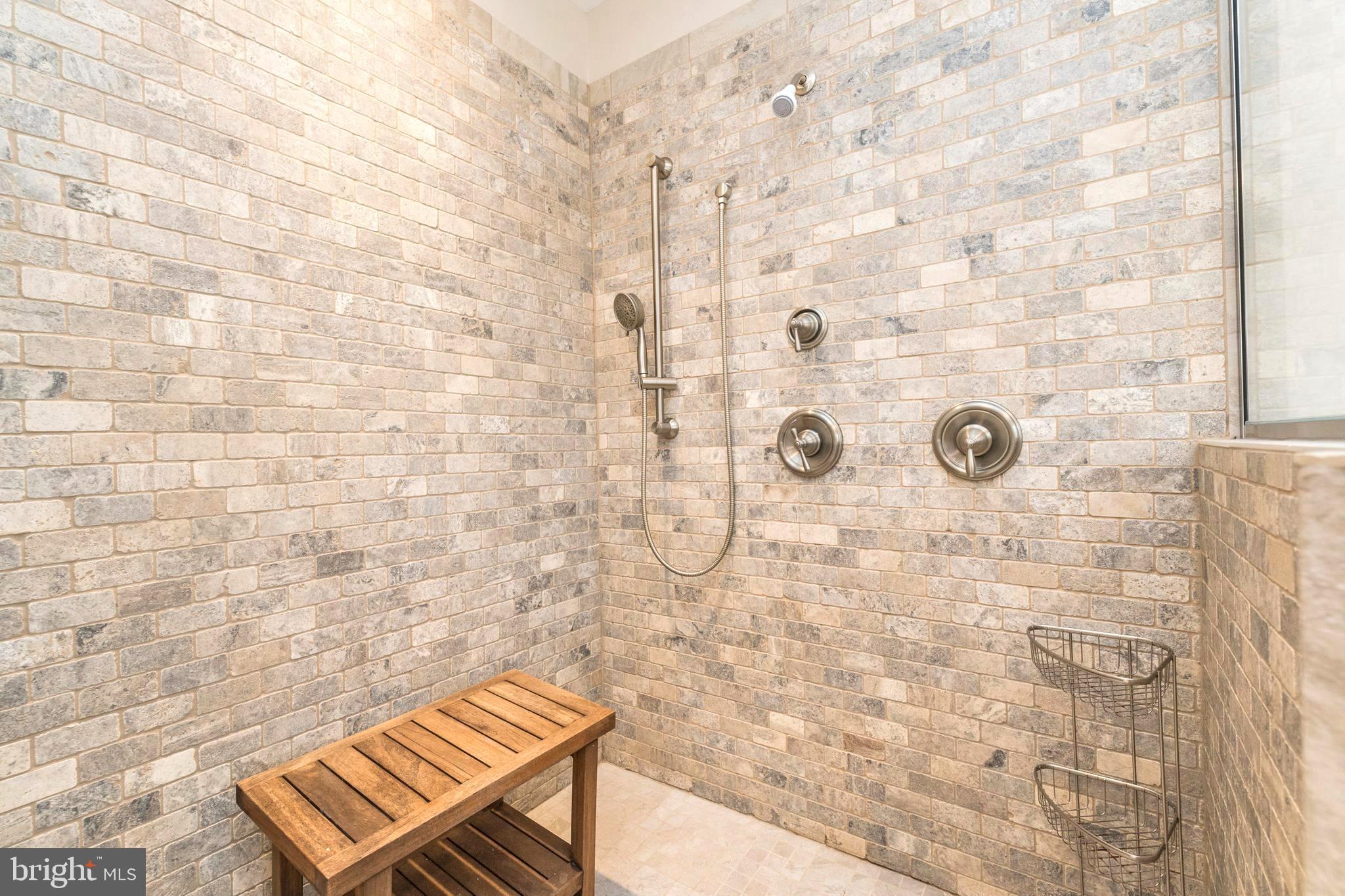 1865 Poplar Road Annapolis, MD 21401 - Photo 22 of 62 Custom Shower