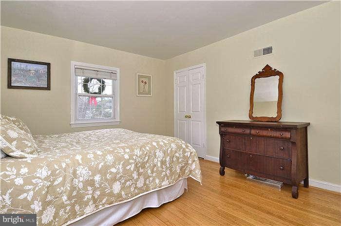9519 Evergreen Street Silver Spring, MD 20901 - Photo 14 of 26 Bedroom (Master)