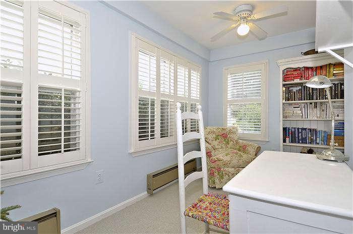 9519 Evergreen Street Silver Spring, MD 20901 - Photo 5 of 26 Interior (General)