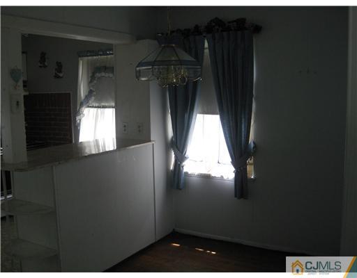 32 Old Stage Road East Brunswick, NJ 08816 - Photo 4 of 7 Gallery Image 4
