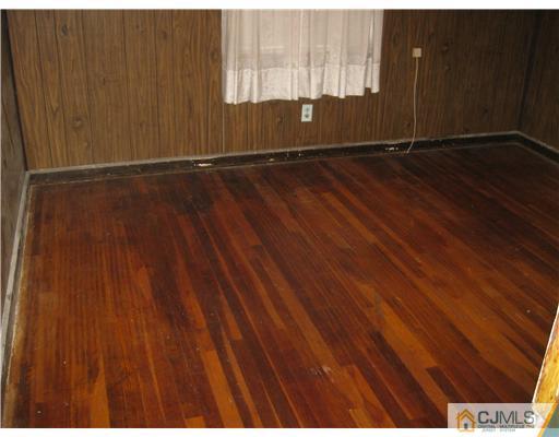 32 Old Stage Road East Brunswick, NJ 08816 - Photo 5 of 7 Gallery Image 5