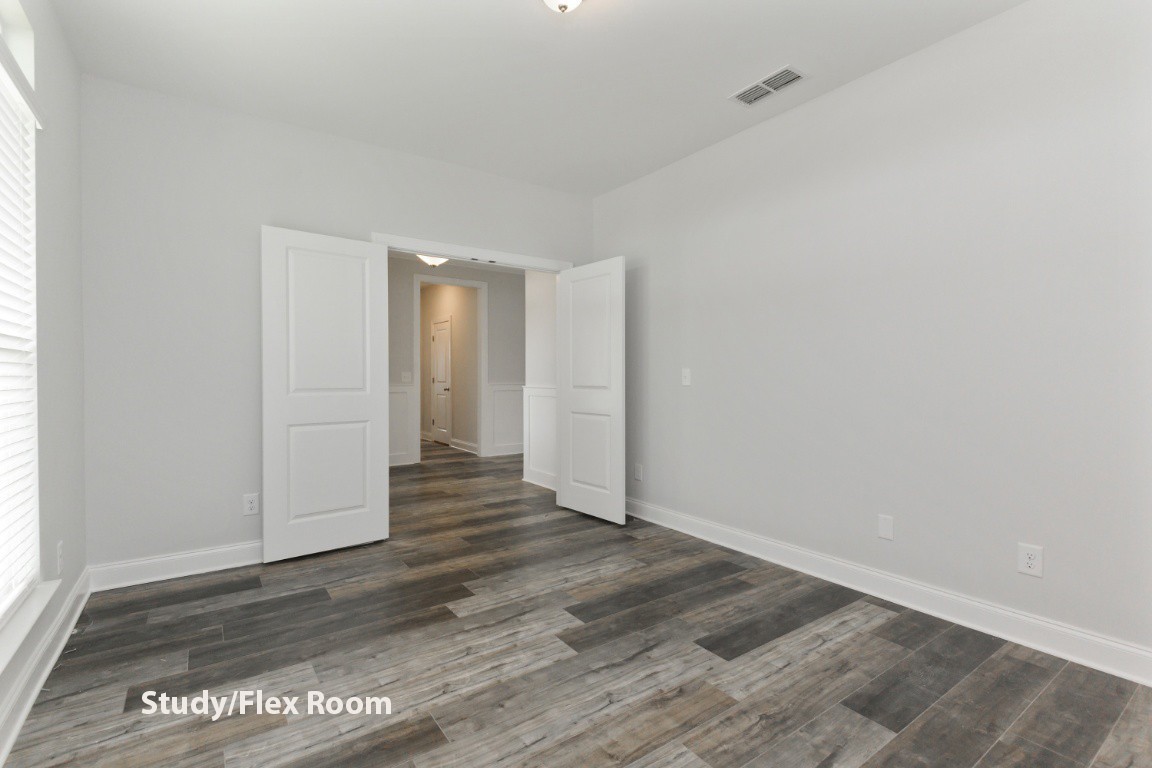 617 Castle Road West Mount Juliet, TN 37122 - Photo 5 of 23 a view of an empty room and wooden floor