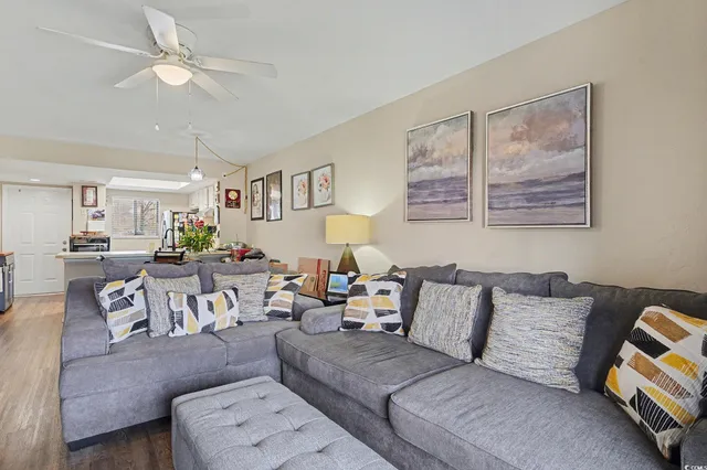 $160,000 | 1101 2nd Avenue North, Unit 2406, Surfside Beach, SC 29575