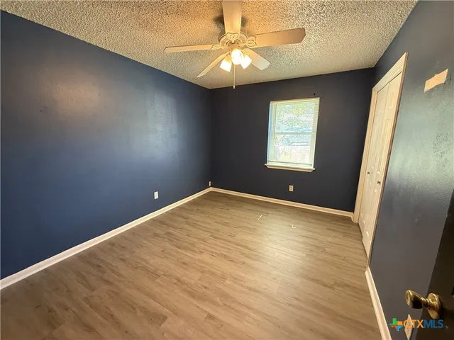 a view of empty room with window