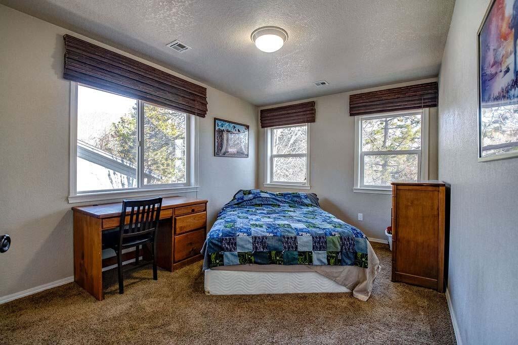 135 Ridgecrest Drive Klamath Falls, OR 97601 - Photo 17 of 39 135ridgecrest-17