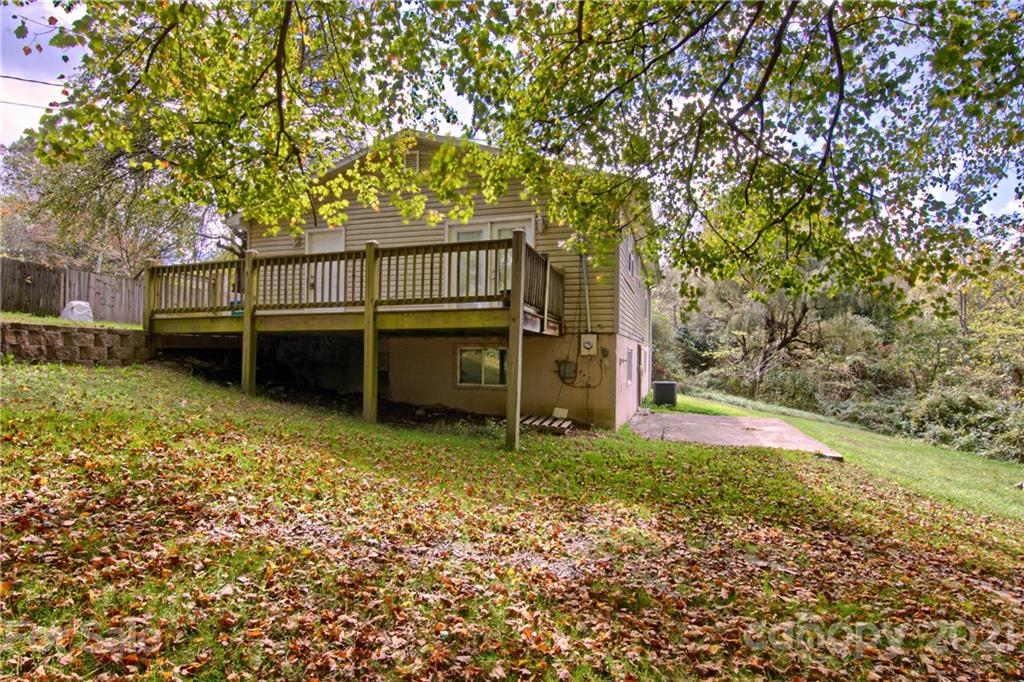 88 Church Road Fairview, NC 28730 - Photo 2 of 19 Gallery Image 2