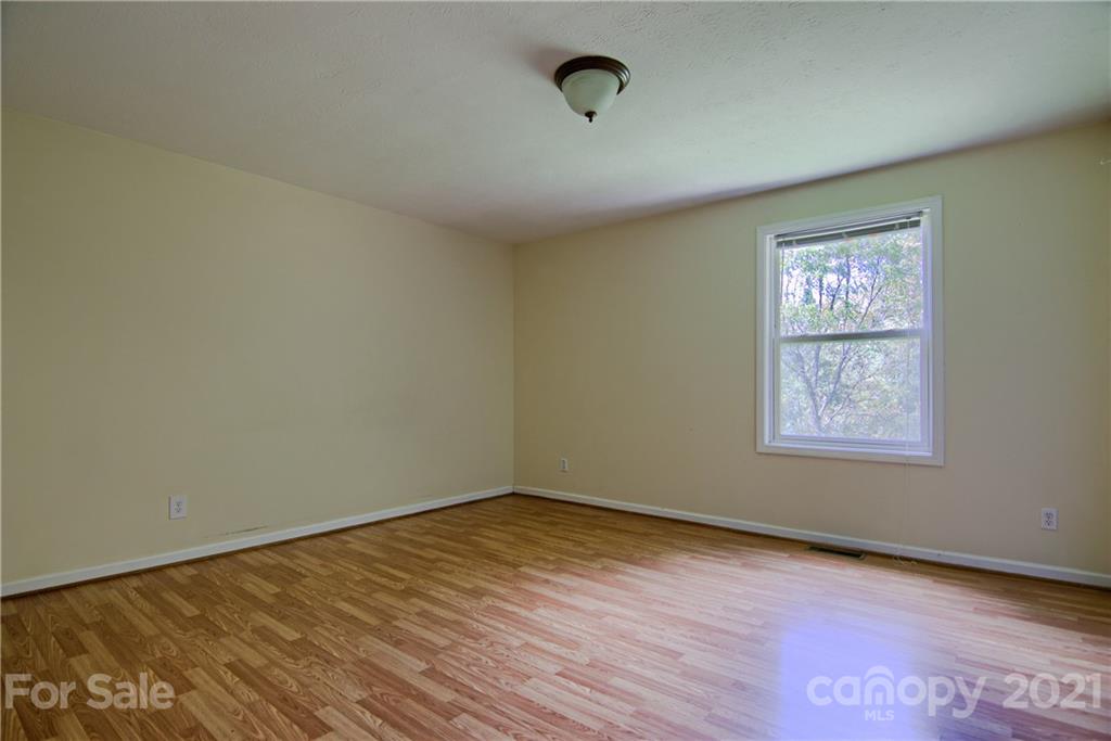 88 Church Road Fairview, NC 28730 - Photo 15 of 19 Gallery Image 15