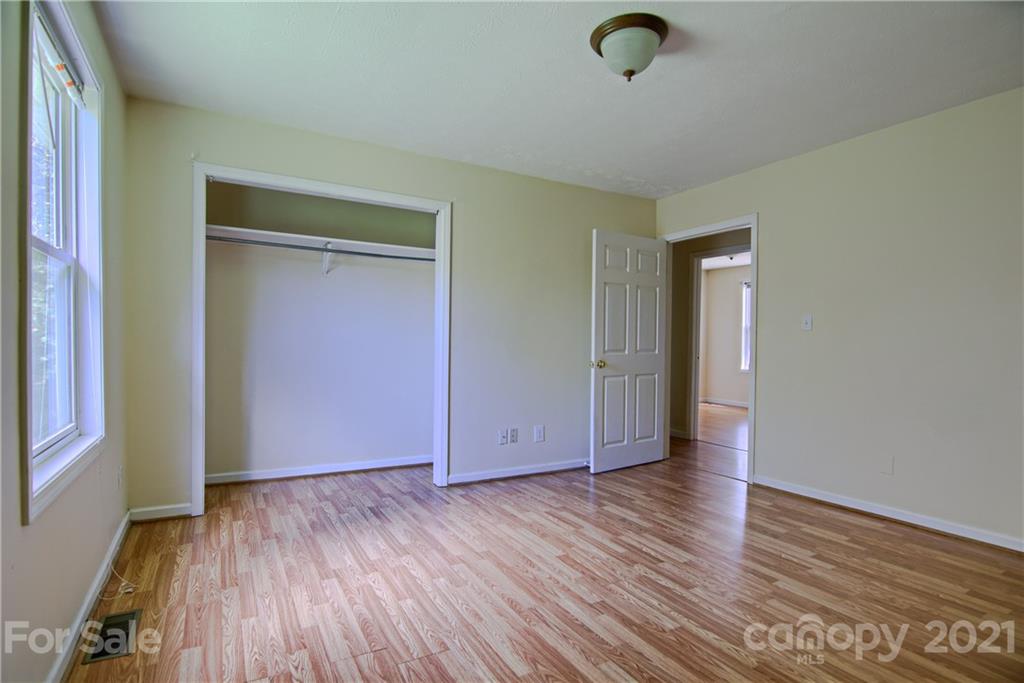 88 Church Road Fairview, NC 28730 - Photo 16 of 19 Gallery Image 16