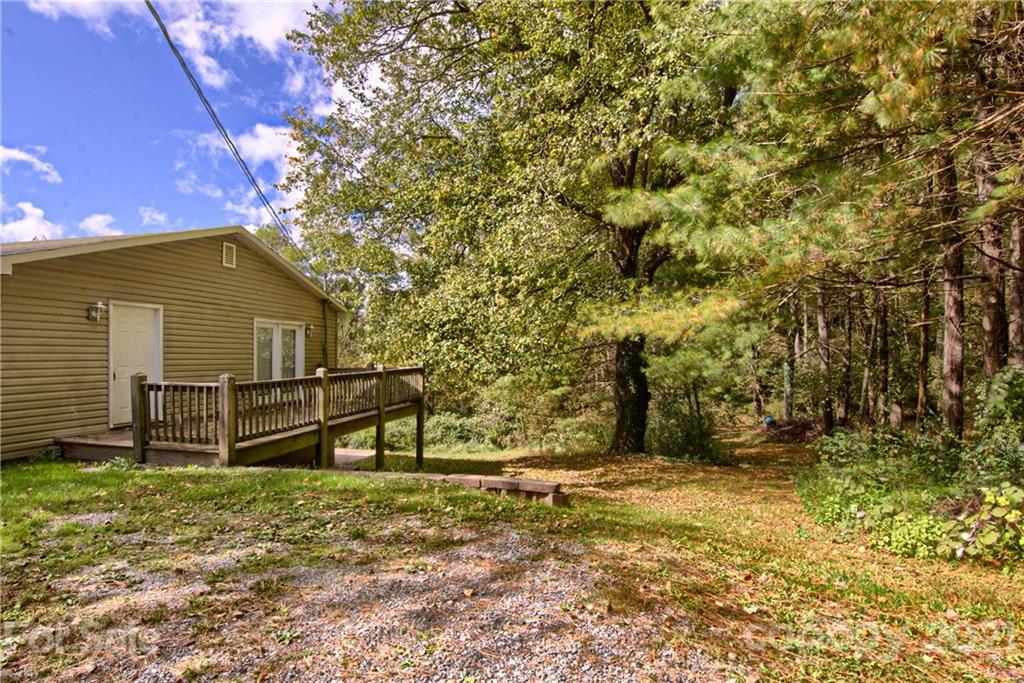 88 Church Road Fairview, NC 28730 - Photo 17 of 19 Gallery Image 17