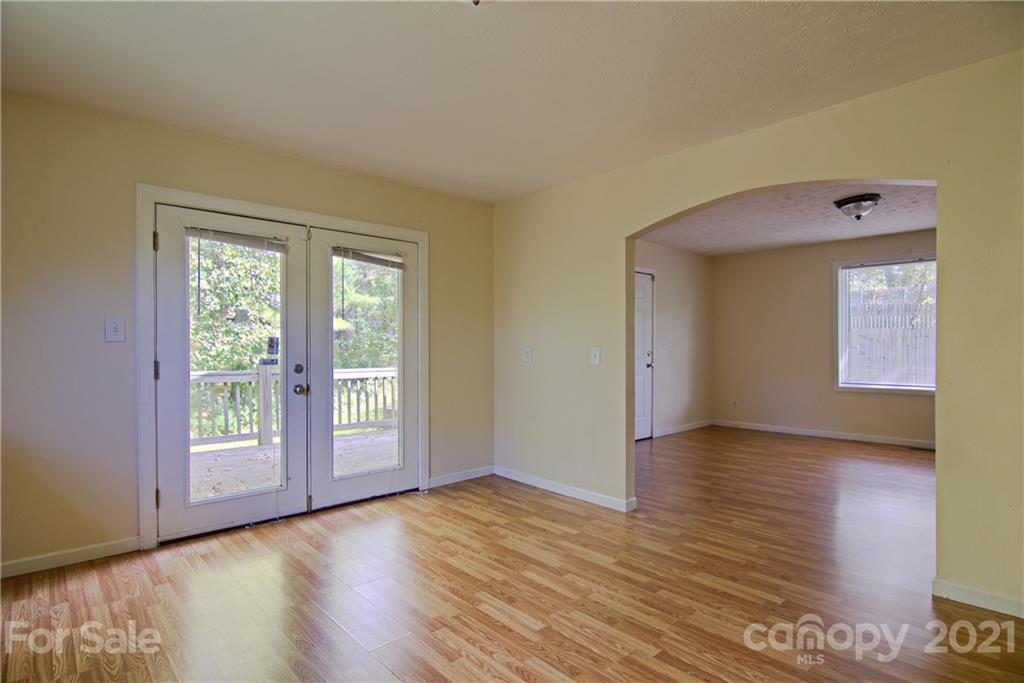 88 Church Road Fairview, NC 28730 - Photo 9 of 19 Gallery Image 9
