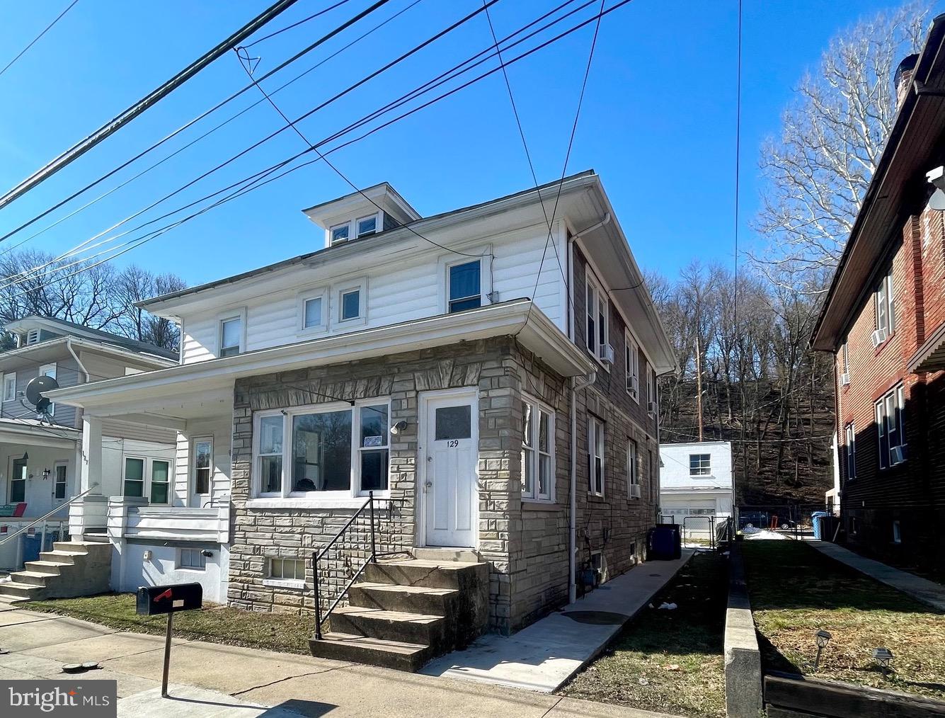 129 Spring Valley Road Reading, PA 19605 - Photo 1 of 27 Gallery Image 1
