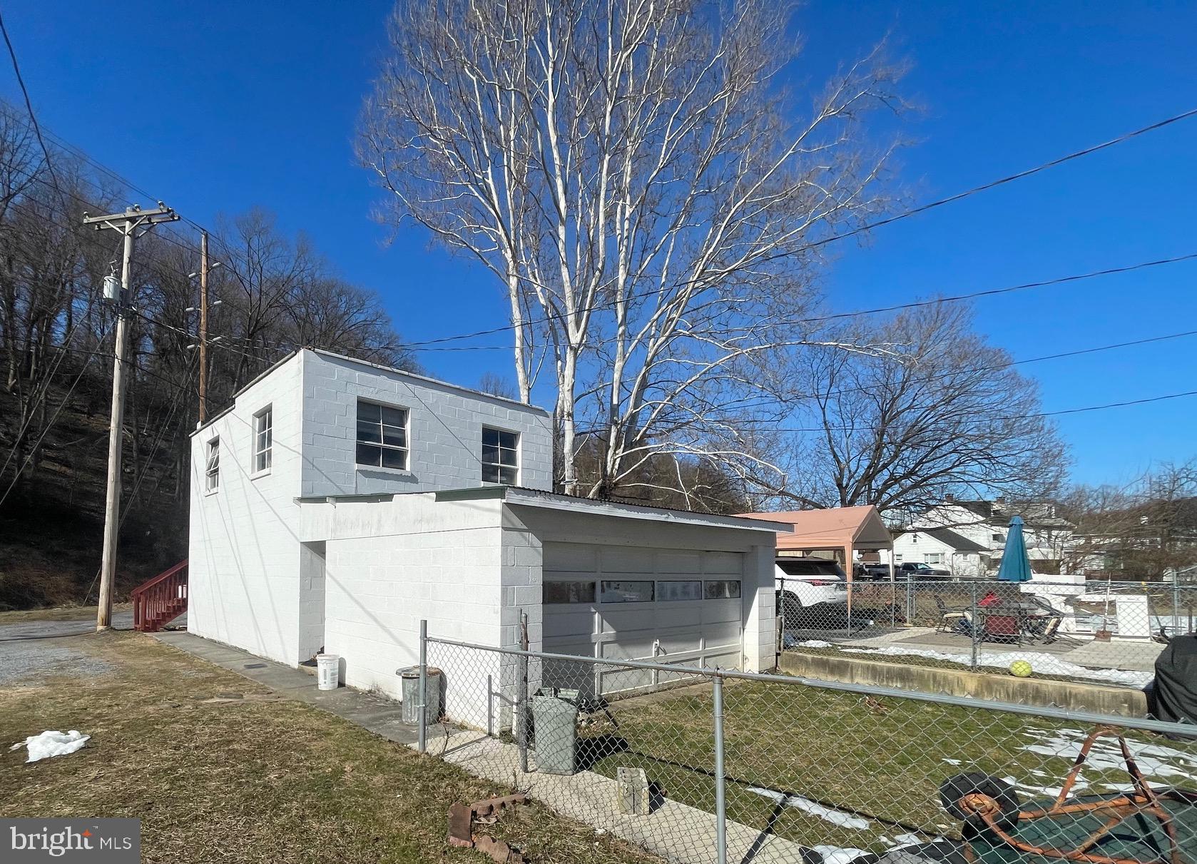 129 Spring Valley Road Reading, PA 19605 - Photo 24 of 27 Gallery Image 24