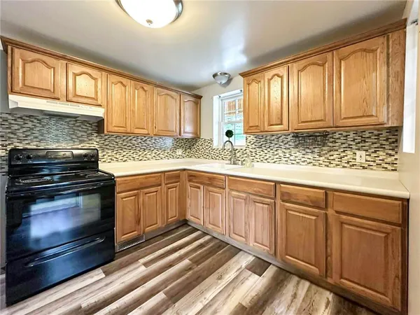 $269,900 | 1224 Burgettstown Road, Hickory, PA 15340