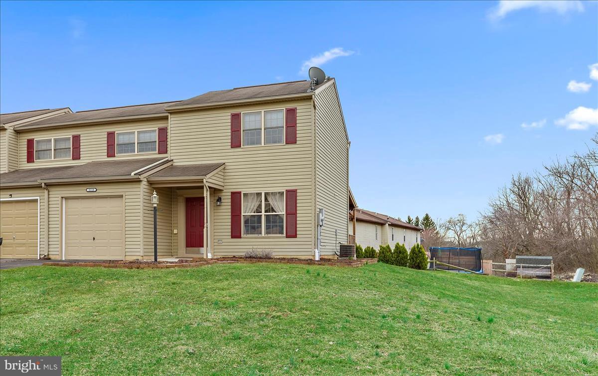 3118 Sundial Road Dover, PA 17315 - Photo 2 of 23 Gallery Image 2
