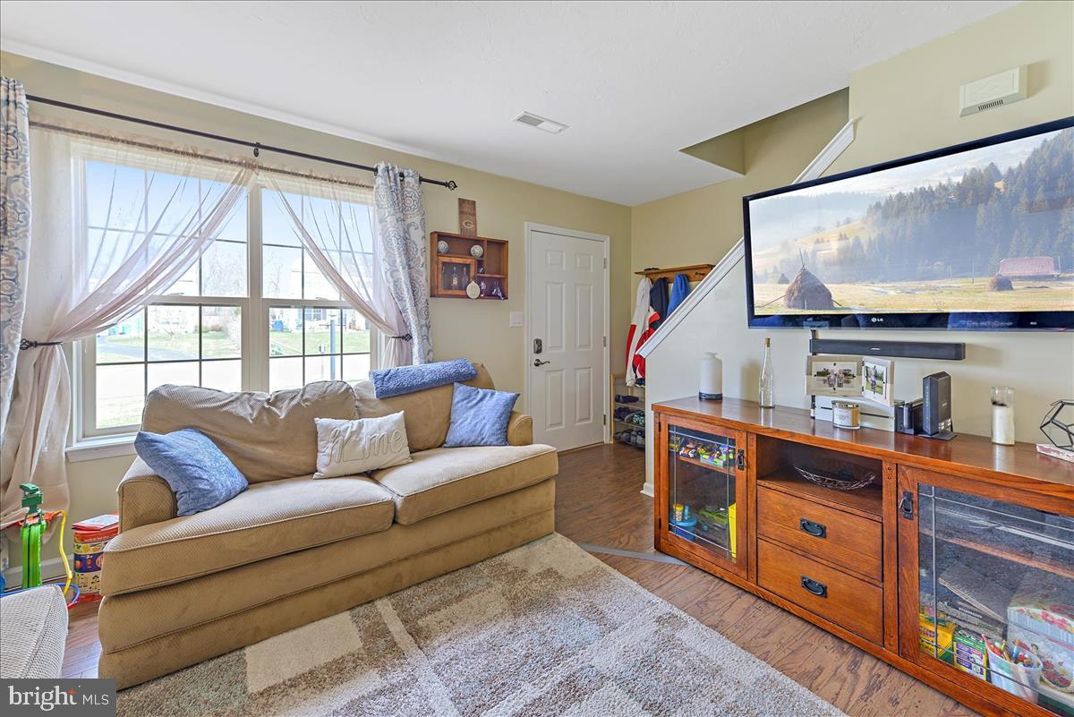 3118 Sundial Road Dover, PA 17315 - Photo 6 of 23 Gallery Image 6