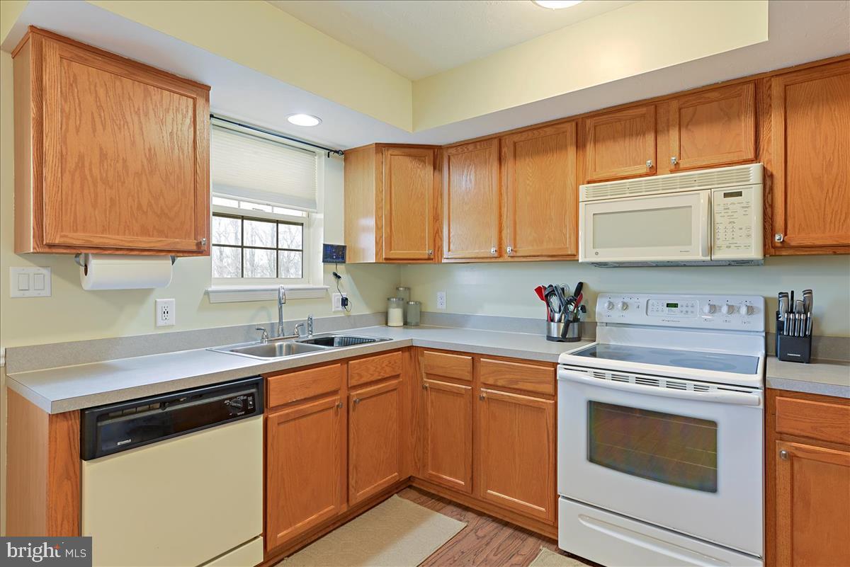 3118 Sundial Road Dover, PA 17315 - Photo 10 of 23 Gallery Image 10
