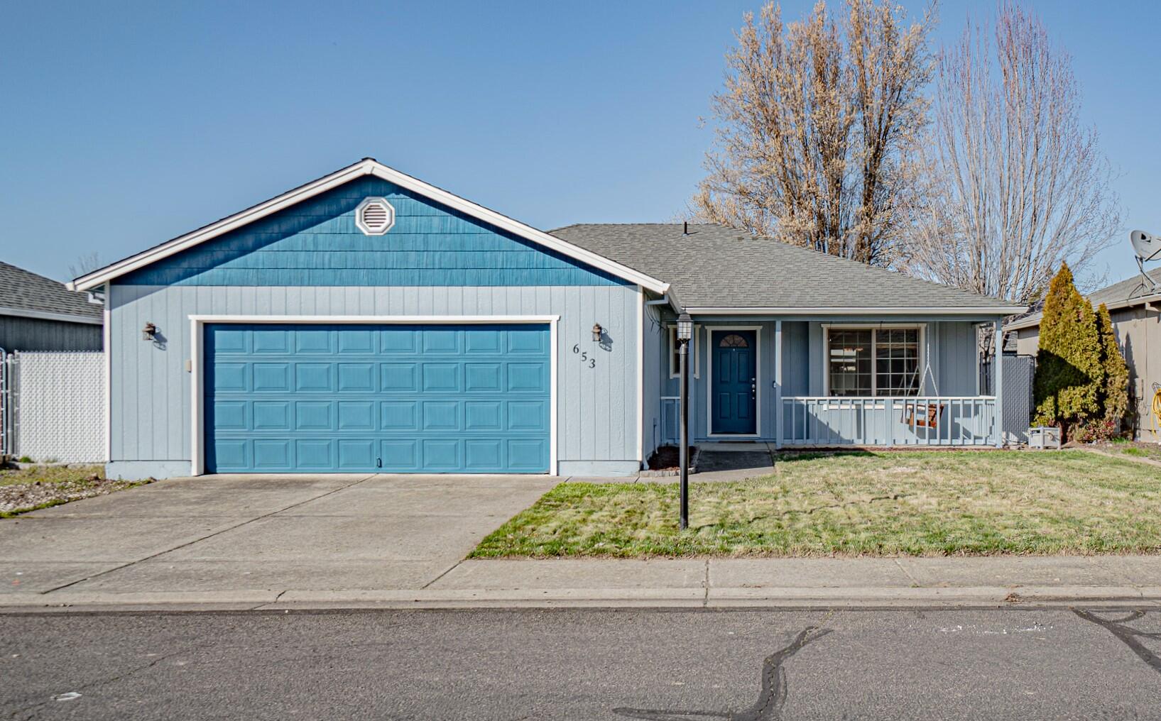 653 Andrea Way Eagle Point, OR 97524 - Photo 1 of 25 DSC09755-HDR