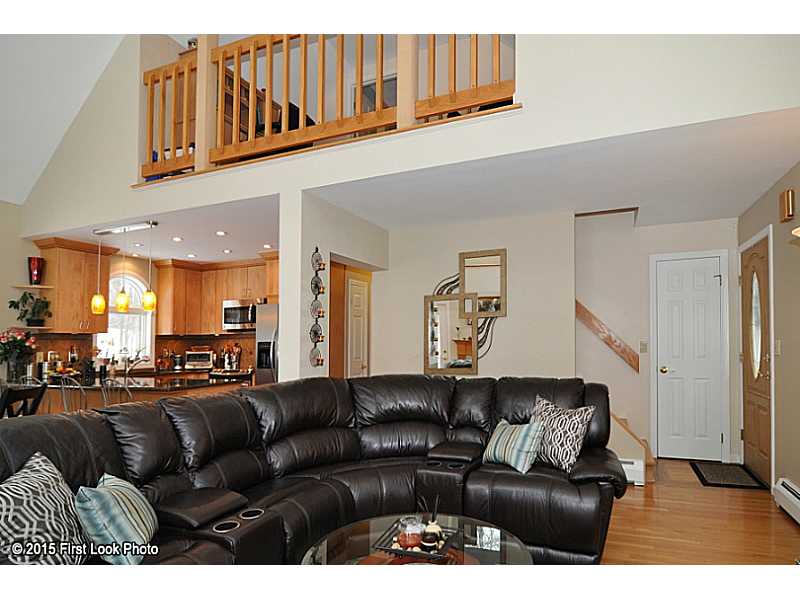 2888 Flat River Road Coventry, RI 02816 - Photo 4 of 25 Living Room.