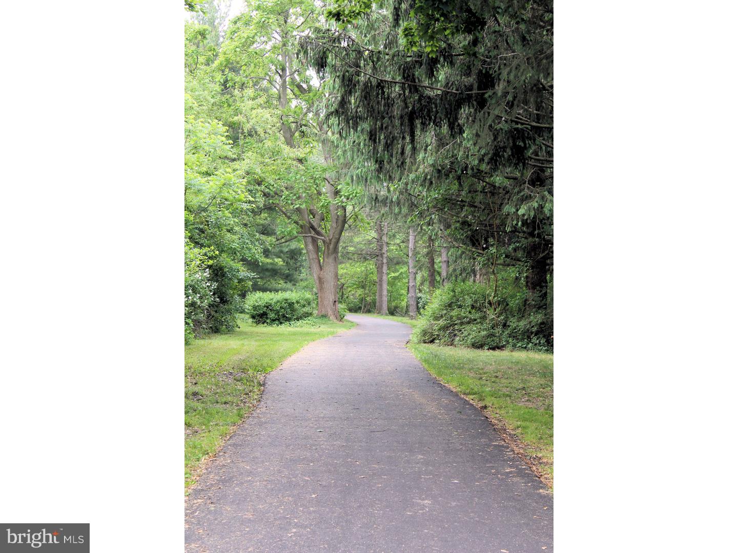 8 Brooktree Road East Windsor, NJ 08520 - Photo 23 of 24 Gallery Image 23