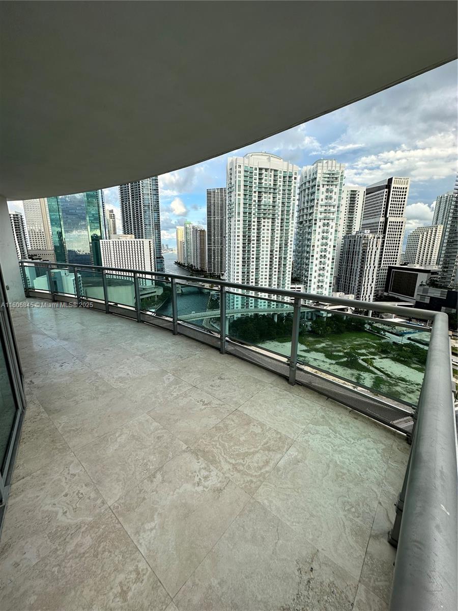 350 South Miami Avenue, Unit 2302 Miami, FL 33130 - Photo 6 of 32 a view of a backyard