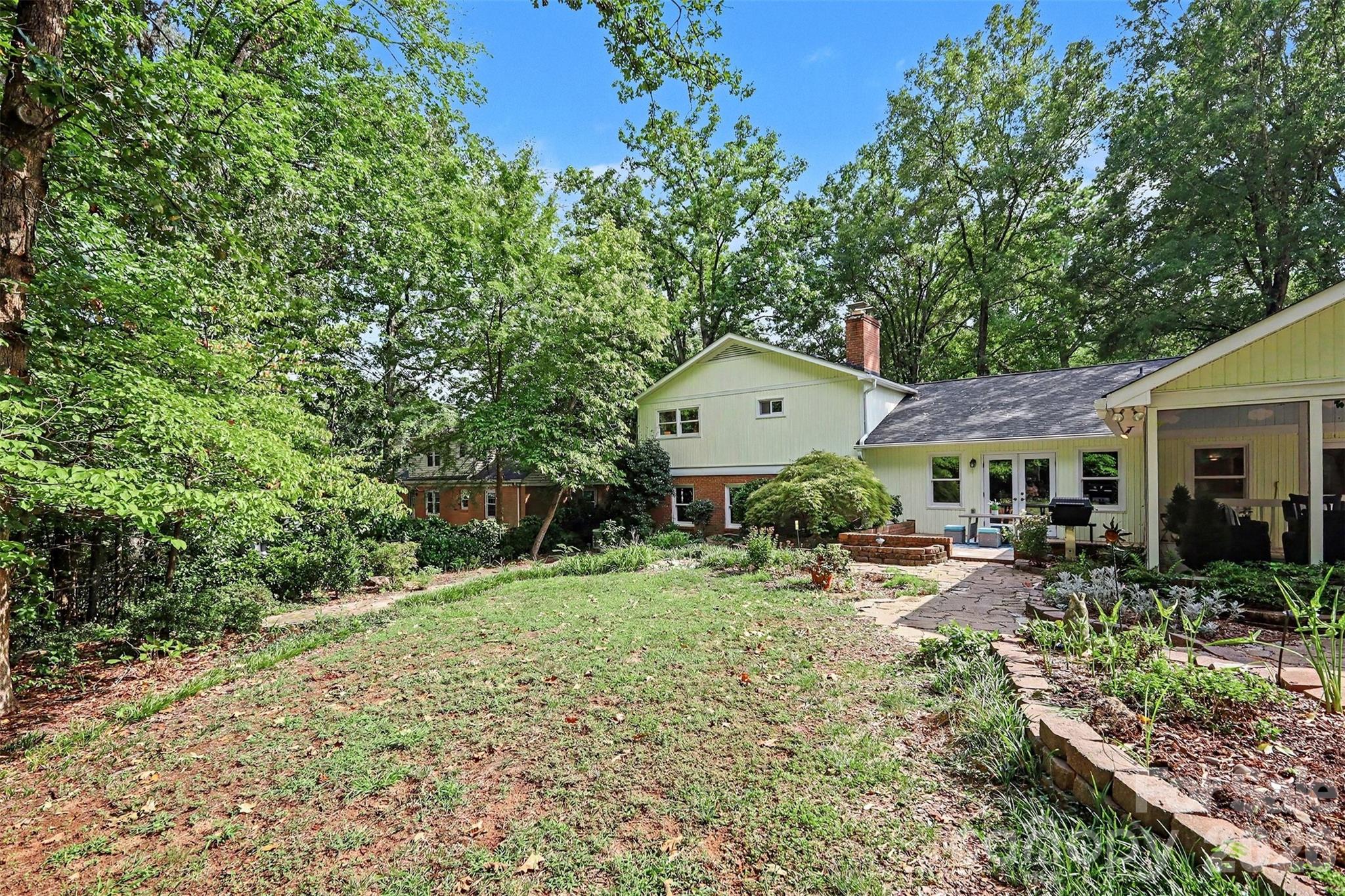 6122 Yellowood Road Charlotte, NC 28210 - Photo 35 of 42 Gallery Image 35