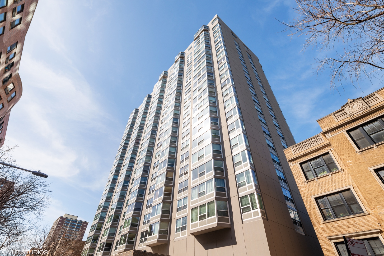 720 West Gordon Terrace, Unit 7D Chicago, IL 60613 - Photo 1 of 15