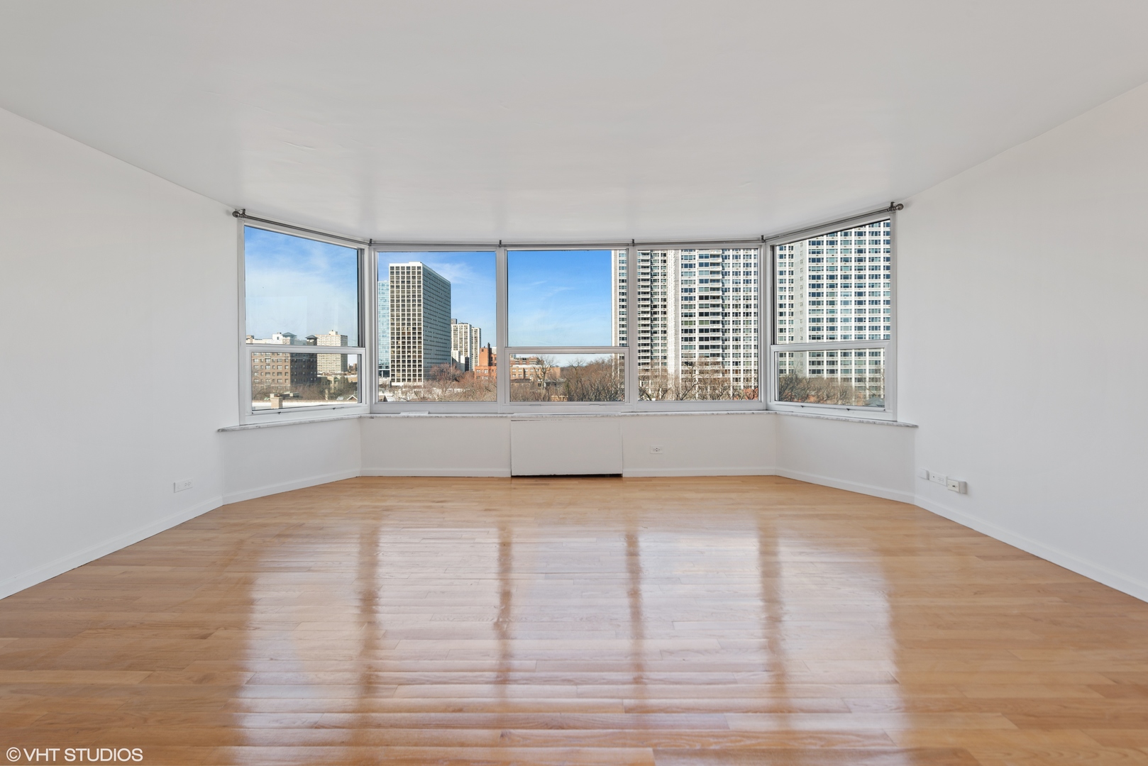 720 West Gordon Terrace, Unit 7D Chicago, IL 60613 - Photo 2 of 15