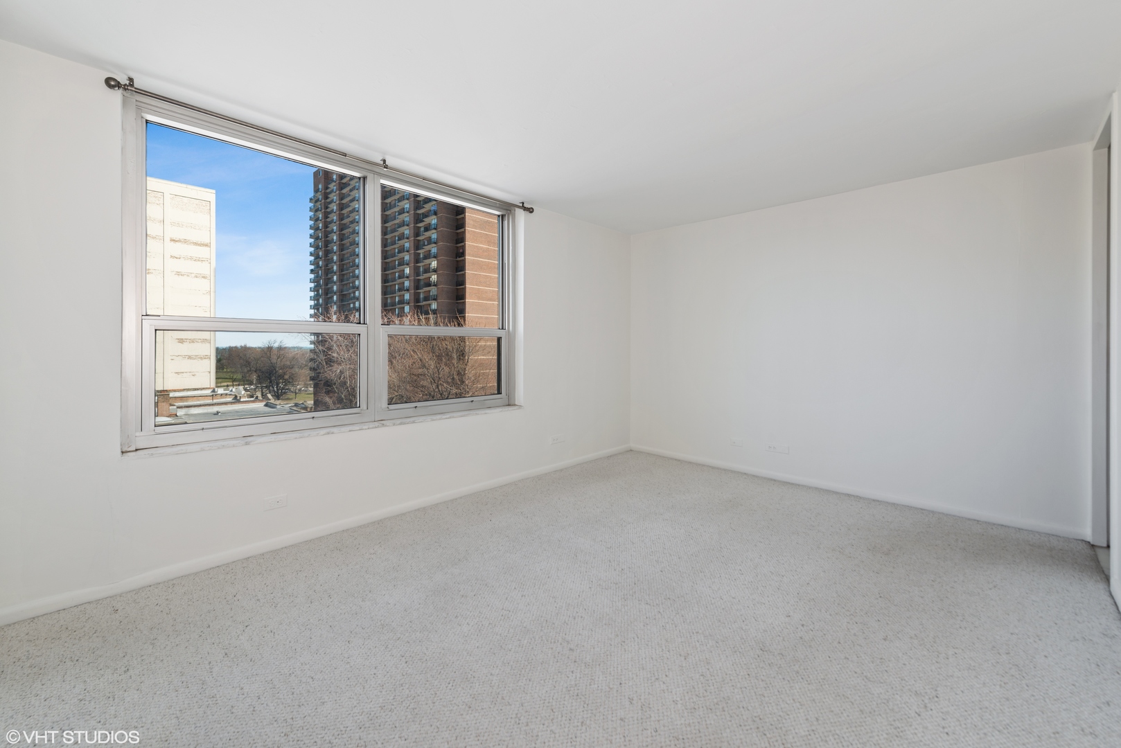 720 West Gordon Terrace, Unit 7D Chicago, IL 60613 - Photo 8 of 15