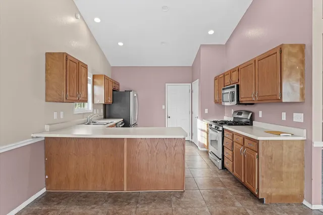 $237,500 | 606 Cedar Drive, St. Joseph, IL 61873