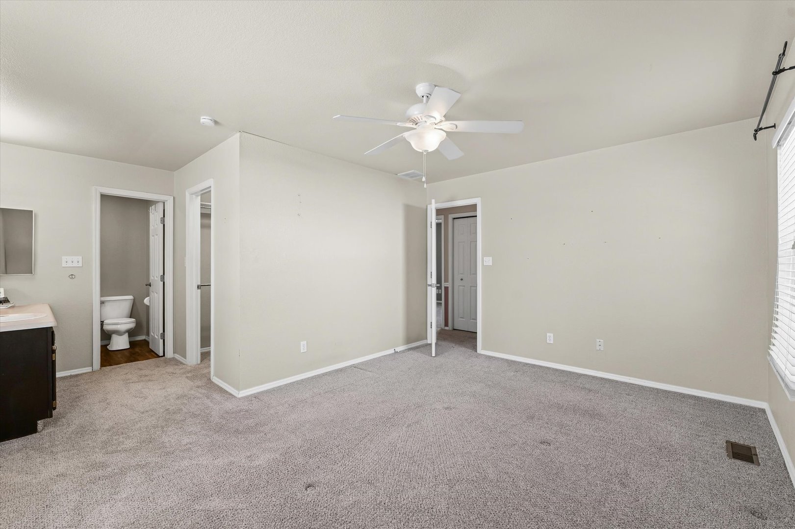 606 Cedar Drive St. Joseph, IL 61873 - Photo 22 of 32 a view of an empty room with a bathroom