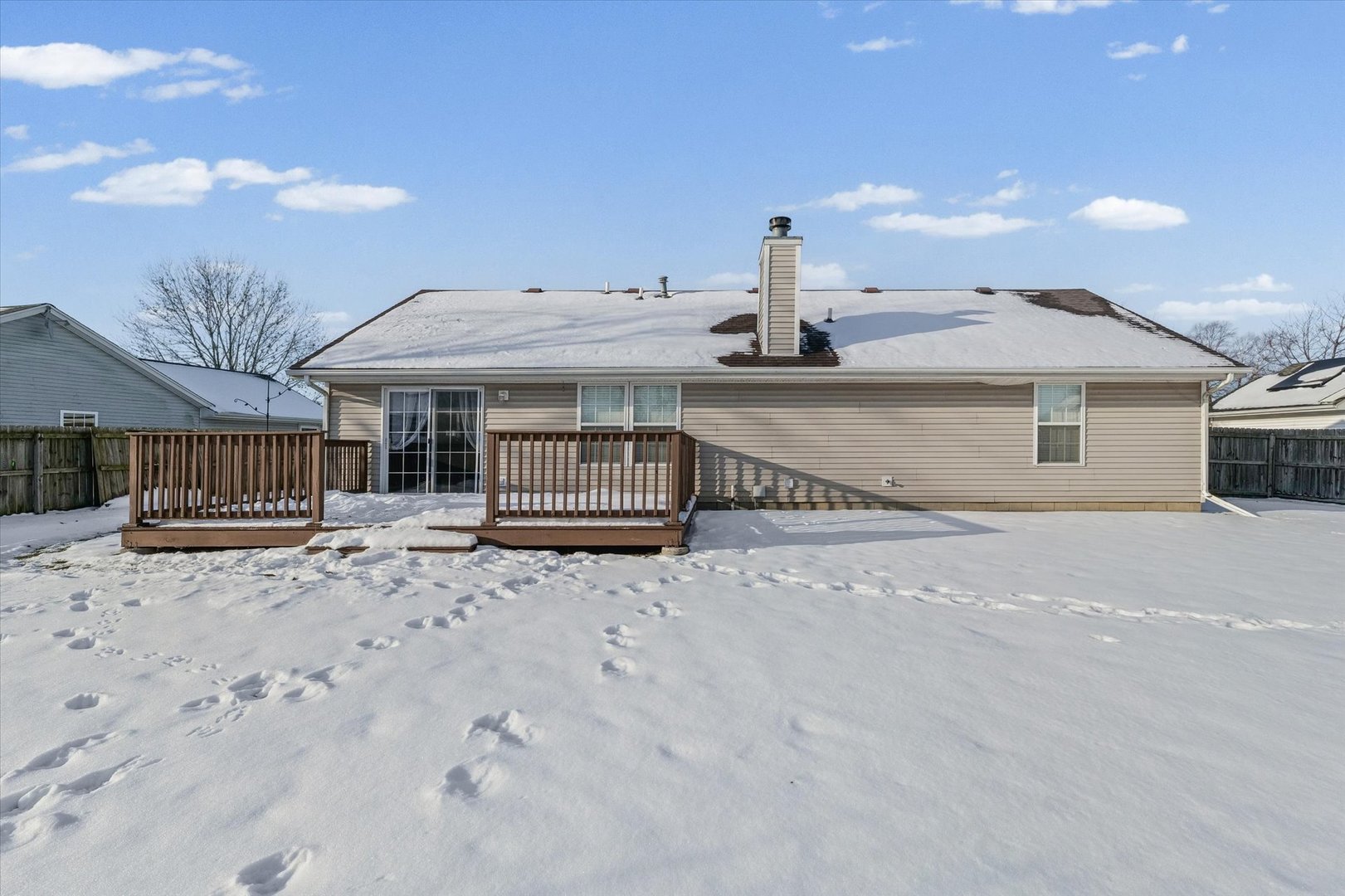 606 Cedar Drive St. Joseph, IL 61873 - Photo 29 of 32 a view of a house with wooden roof and covered in the background