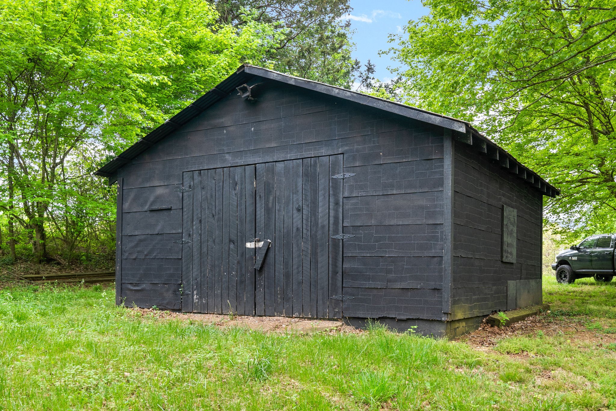 1925 7 Mile Ferry Road Clarksville, TN 37040 - Photo 52 of 57 a backyard of a house with lots of green space
