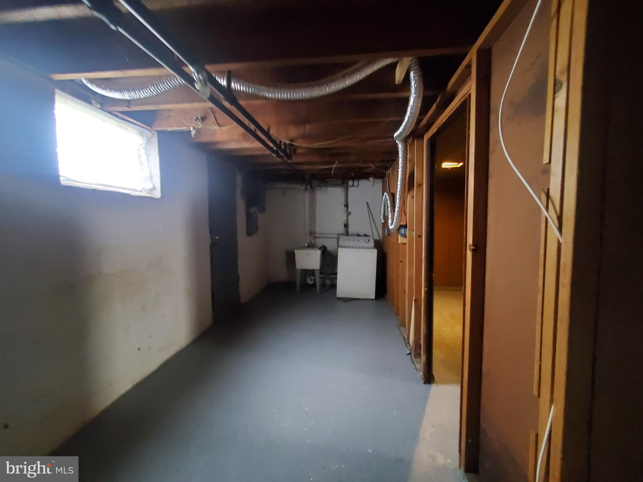 806 Wildwood Parkway Baltimore, MD 21229 - Photo 7 of 15