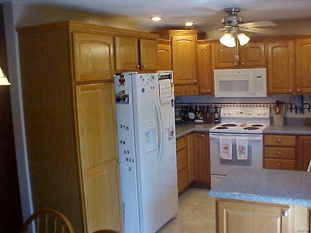 3703 Humbert Road Alton, IL 62002 - Photo 2 of 61 Gallery Image 2