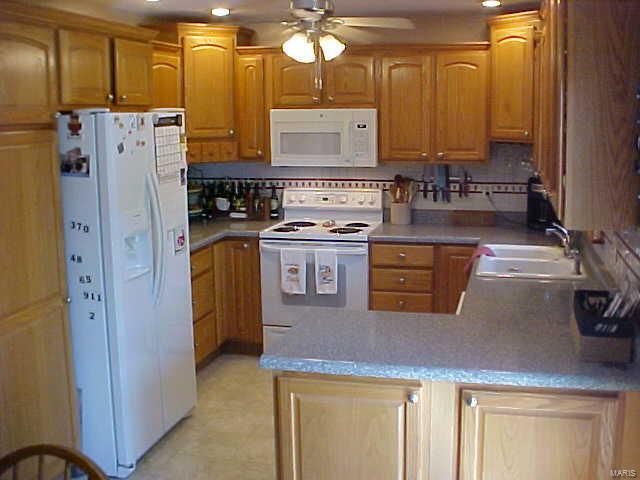 3703 Humbert Road Alton, IL 62002 - Photo 3 of 61 Gallery Image 3