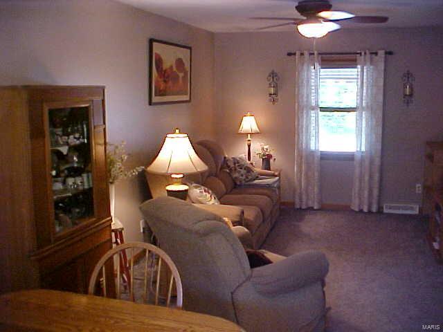 3703 Humbert Road Alton, IL 62002 - Photo 9 of 61 Gallery Image 9