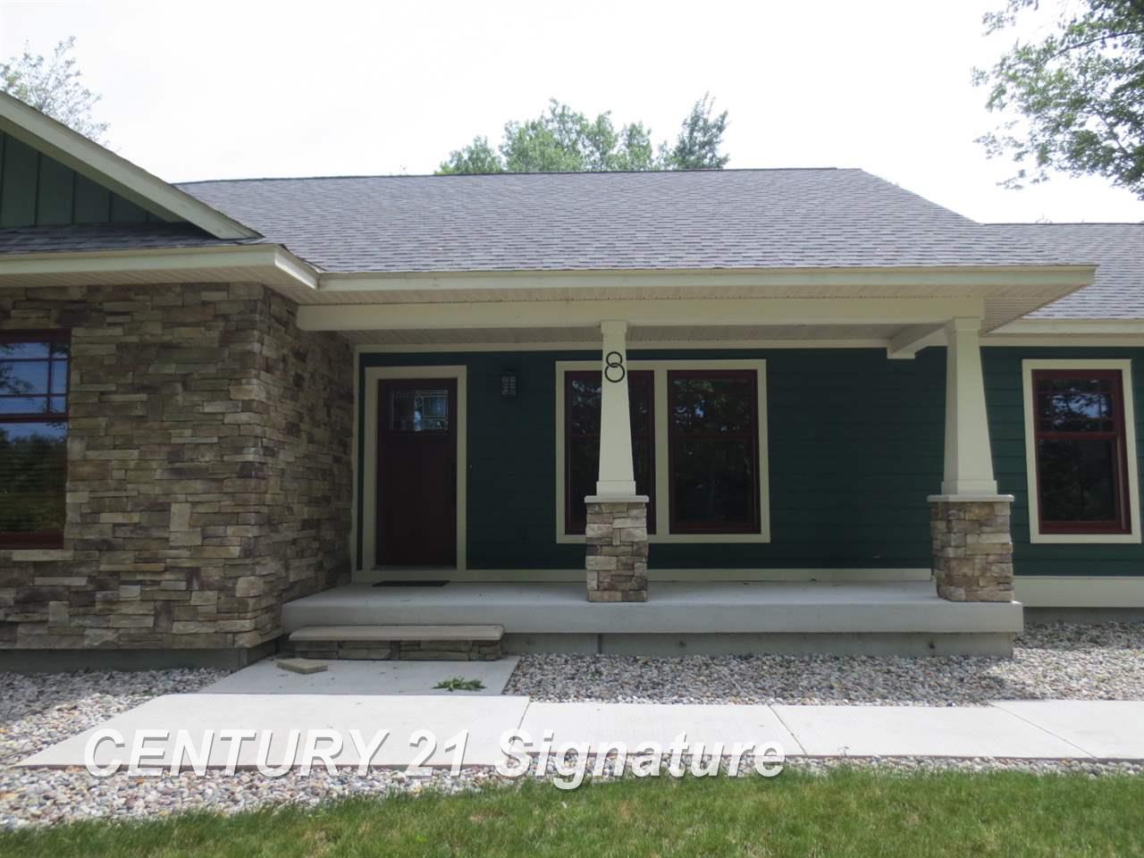 8 Round Lake Road Hemlock, MI 48626 - Photo 2 of 14