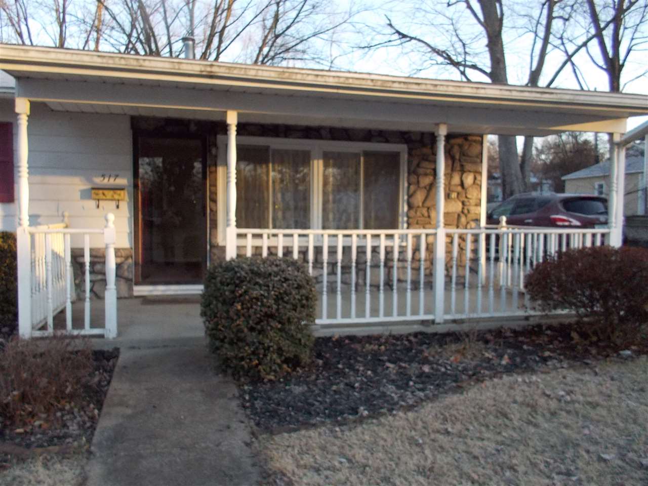517 Hanover Road Evansville, IN 47710 - Photo 2 of 24 Gallery Image 2