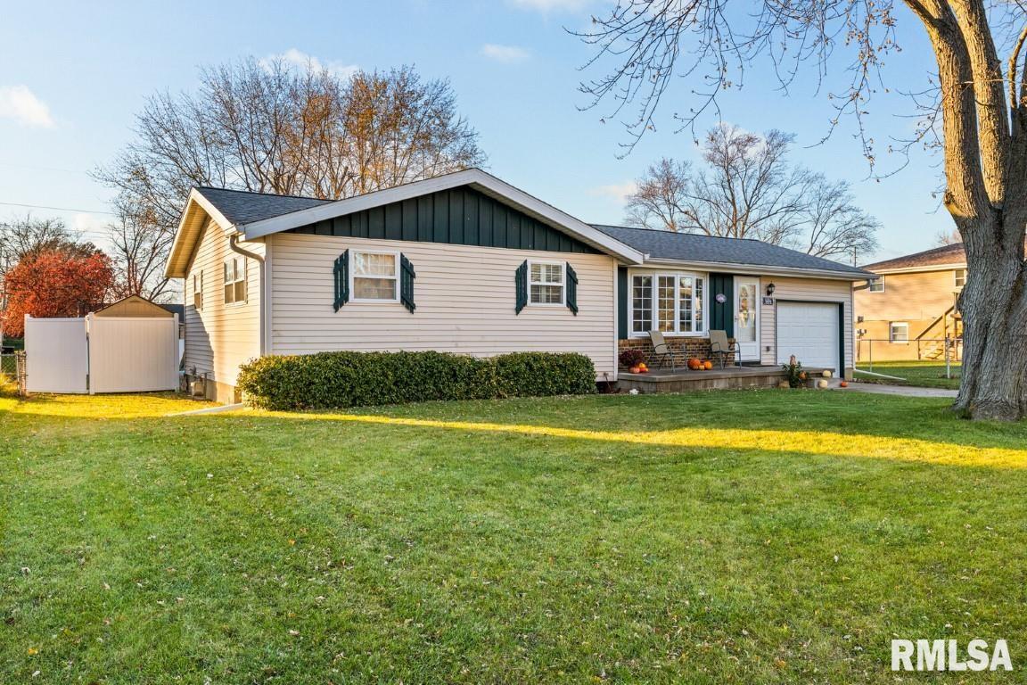 604 Cardinal Drive Washington, IL 61571 - Photo 2 of 27 Gallery Image 2