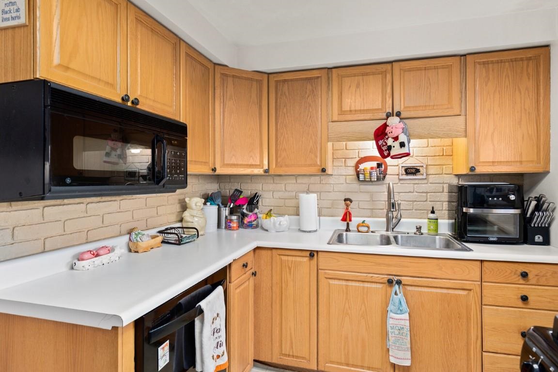 604 Cardinal Drive Washington, IL 61571 - Photo 11 of 27 Gallery Image 11
