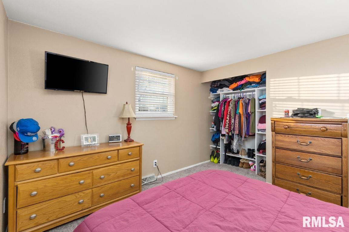 604 Cardinal Drive Washington, IL 61571 - Photo 14 of 27 Gallery Image 14
