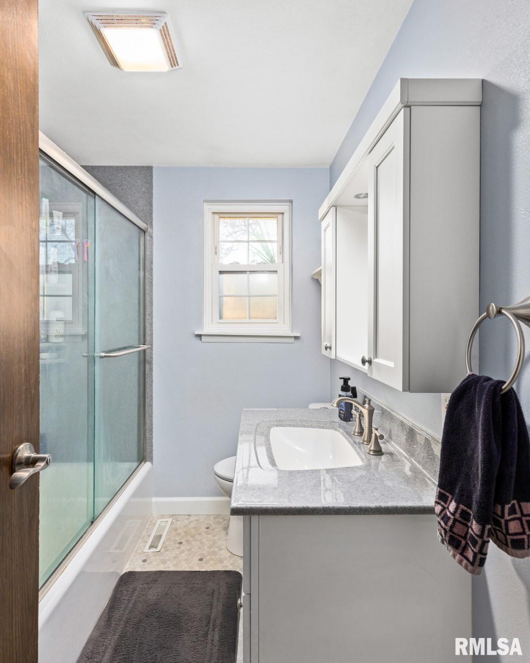 604 Cardinal Drive Washington, IL 61571 - Photo 19 of 27 Gallery Image 19