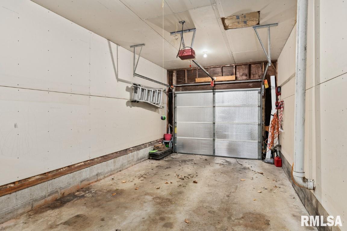 604 Cardinal Drive Washington, IL 61571 - Photo 23 of 27 Gallery Image 23