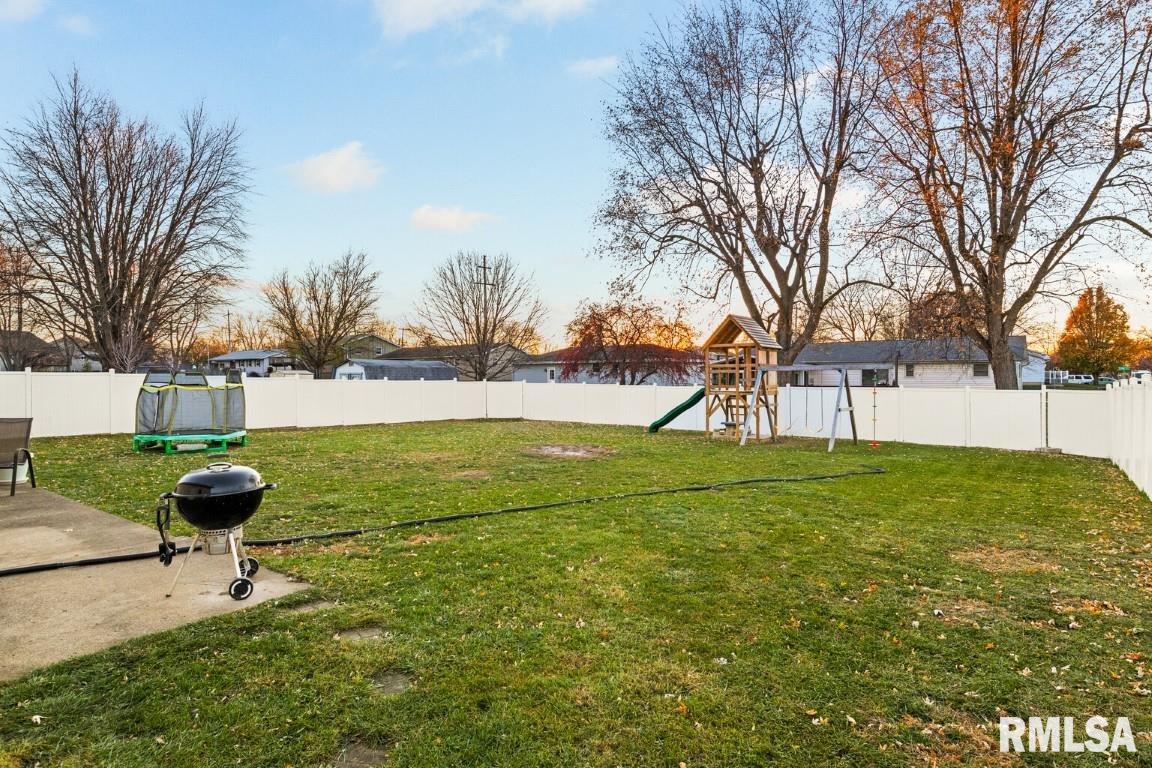 604 Cardinal Drive Washington, IL 61571 - Photo 27 of 27 Gallery Image 27