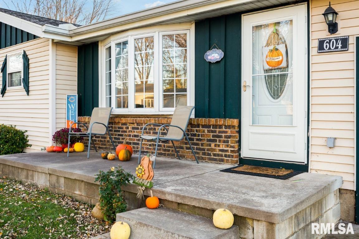 604 Cardinal Drive Washington, IL 61571 - Photo 4 of 27 Gallery Image 4