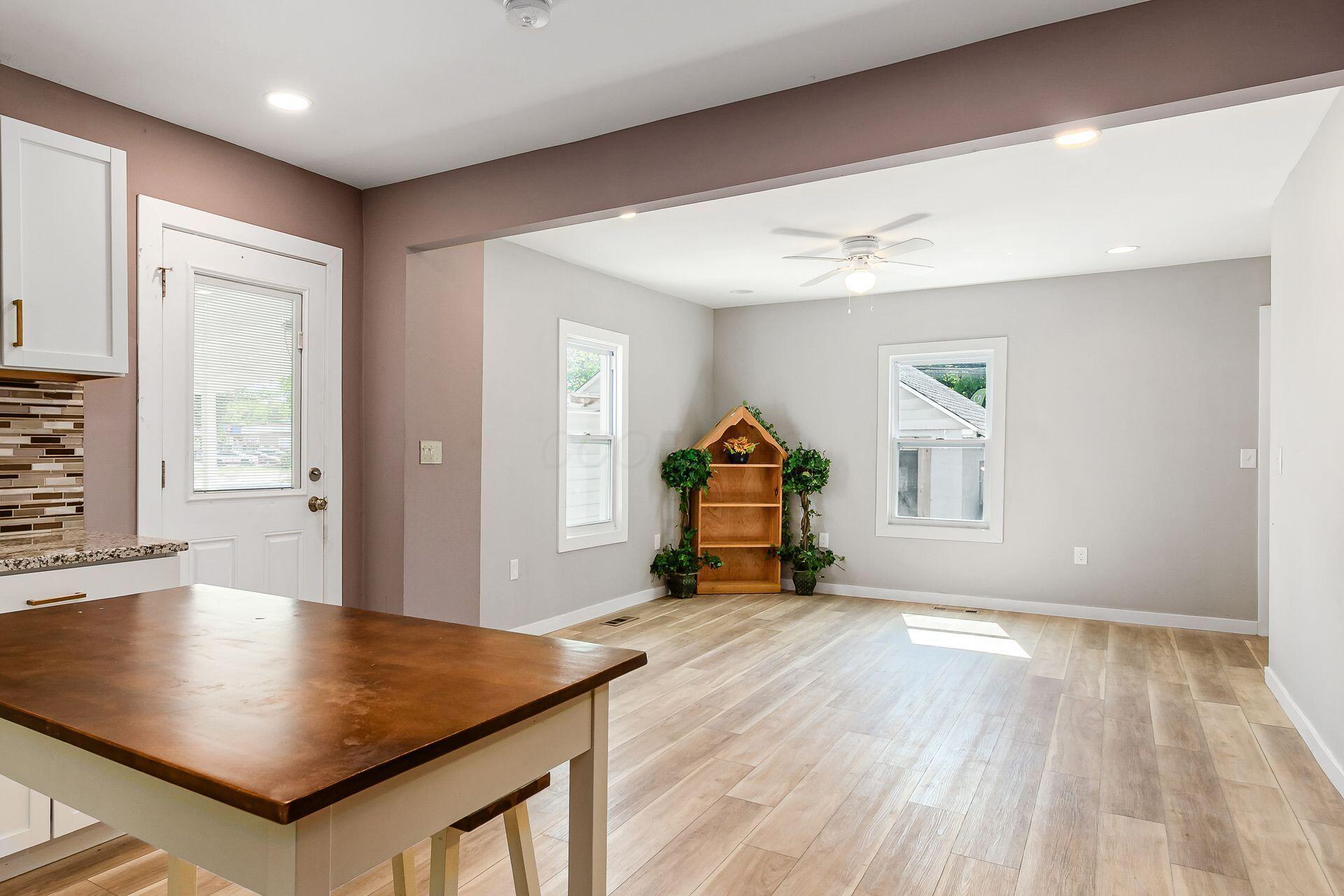 168 London Road Delaware, OH 43015 - Photo 9 of 43 009_17e92b68_K 168 London 070