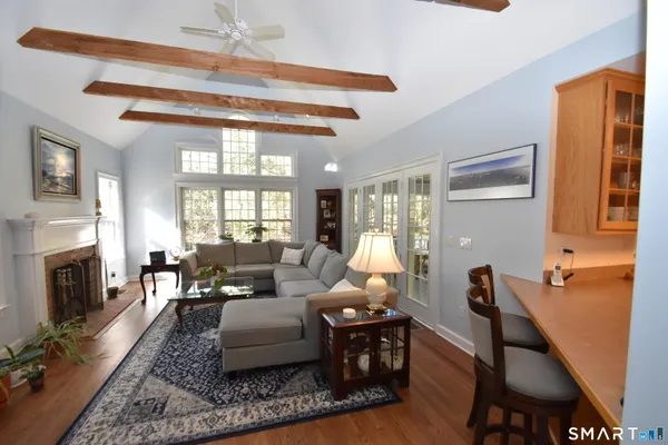 $689,000 | 253 Hurlburt Street, Glastonbury, CT 06033