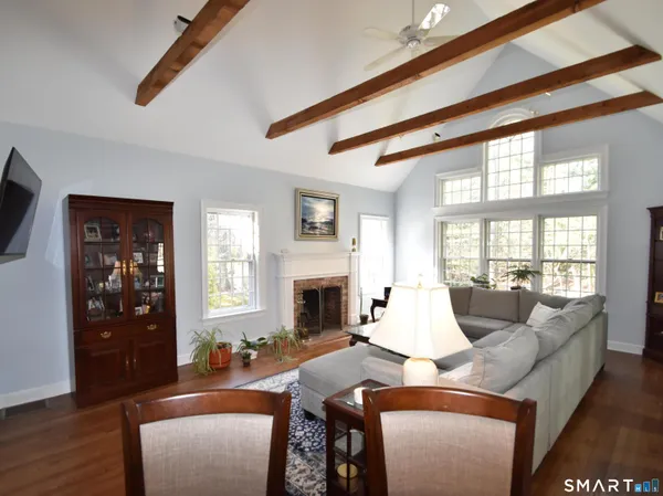 $689,000 | 253 Hurlburt Street, Glastonbury, CT 06033