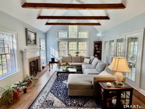 $689,000 | 253 Hurlburt Street, Glastonbury, CT 06033